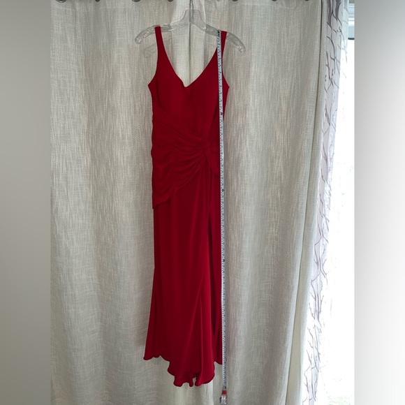 MAC Duggal Sleeveless Ruched Side Knot Gown. Red. Size 8. Worn Once. Dry Cleaned - Picture 2 of 8